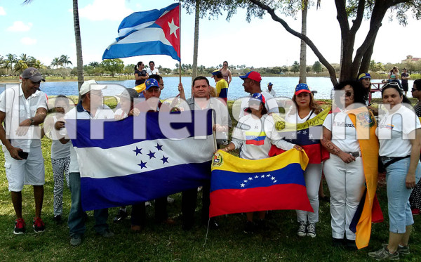 Hondureños en Miami se solidarizan con Venezuela
