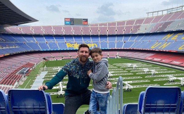Messi vota por primera vez en unas elecciones a la presidencia del Barcelona