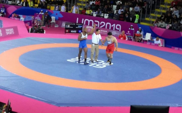¡Orgullo! Luchador Kevin Mejía le da medalla de bronce a Honduras en los Panamericanos