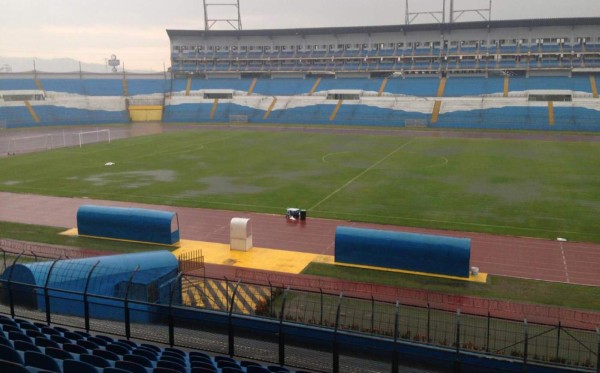 Lluvia impide entrenamiento de la selección de Honduras