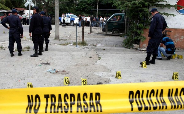Frente a su hijo de 5 años matan a una joven en Tegucigalpa