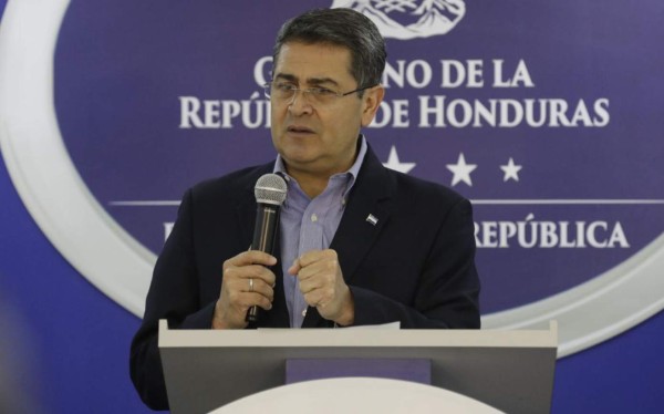 Juan Orlando Hernández pide aprobar leyes para luchar contra la corrupción