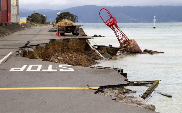 Reportan tsunami en Nueva Zelanda tras terremoto