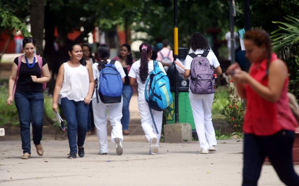 Solo tres clases se podrán cursar en período intensivo de Unah-vs