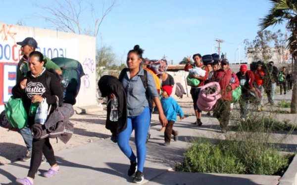 ¿Está de acuerdo que EEUU devuelva a México a los migrantes que soliciten asilo en la frontera?