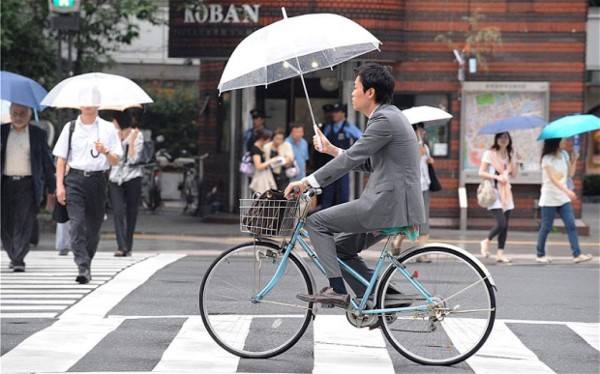 Policía persigue a joven japonés que anduvo 1,000 km en una bici robada