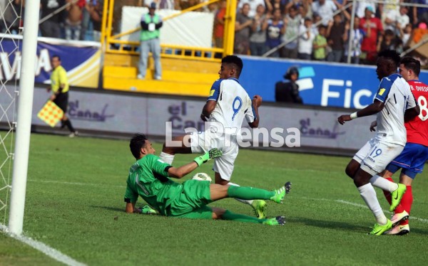 VIDEO: El gol del 'Choco' Lozano a Keylor Navas en el Honduras-Costa Rica