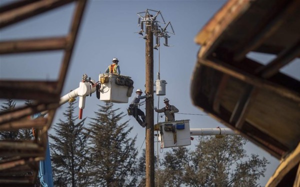 Señalan a gran eléctrica como posible causa de incendios en California