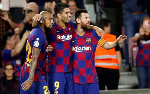 Barcelona goleó al Sevilla y escala el segundo lugar