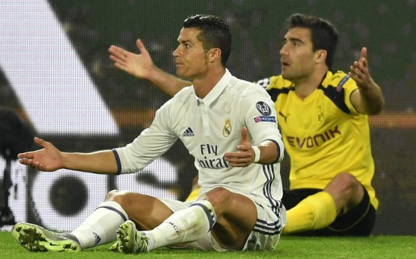 Video: La patada de Cristiano Ronaldo a defensor del Dortmund