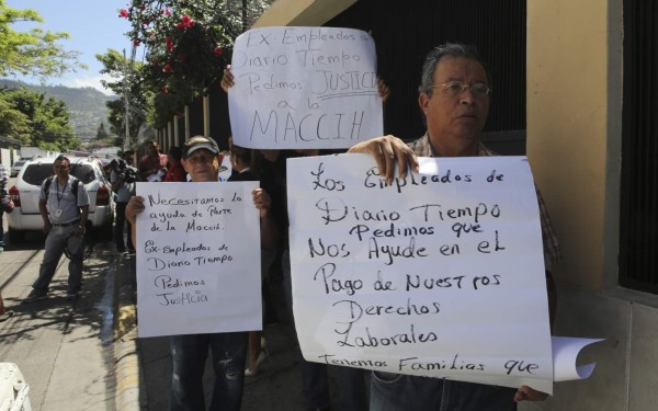 Exempleados de diario Tiempo piden apoyo a la Maccih