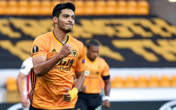 Raúl Jiménez le dio la victoria al Wolverhampton contra el Olympiacos.