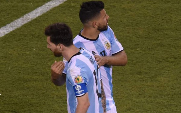 Agüero sobre Messi: 'Es la vez que peor lo vi en el vestuario'