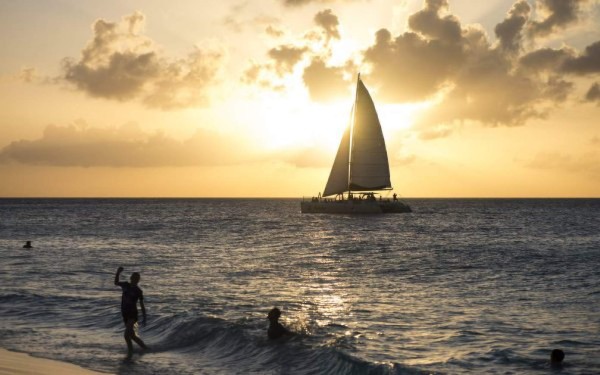 Aruba: la isla 'feliz” que muestra la exuberancia y alegría caribeña