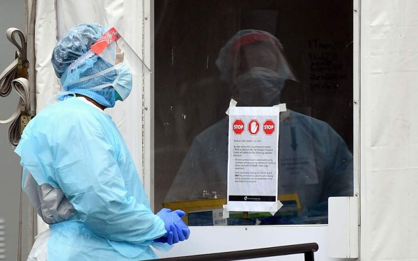 Estados Unidos reporta nuevo récord con 865 muertos en un día por el coronavirus