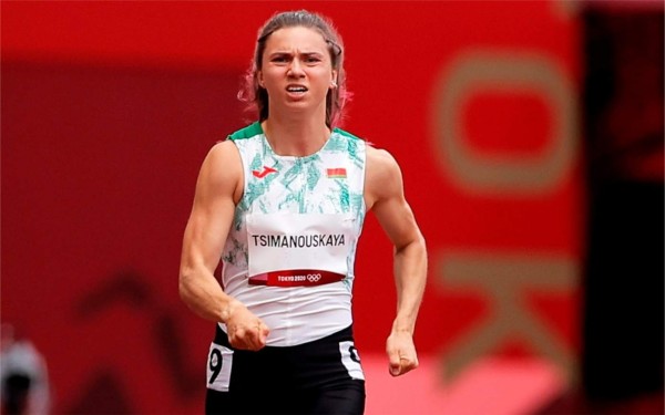 Polonia da asilo a Krystsina Tsimanouskaya, atleta a la que Bielorrusia trató de deportar