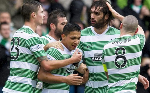 Insólita lesión de Emilio Izaguirre en el festejo de un gol del Celtic