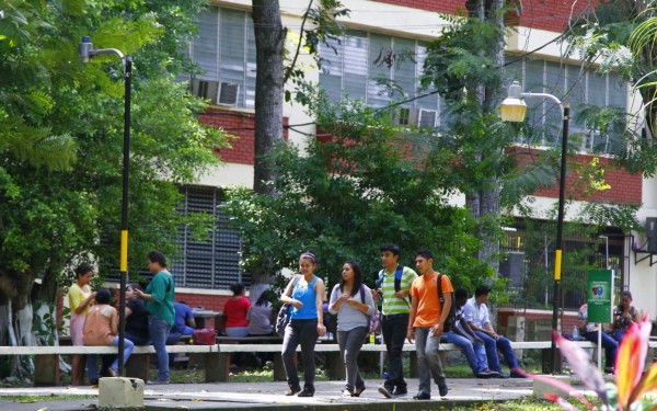 Universitarios hondureños piden instalaciones dignas antes de las reformas