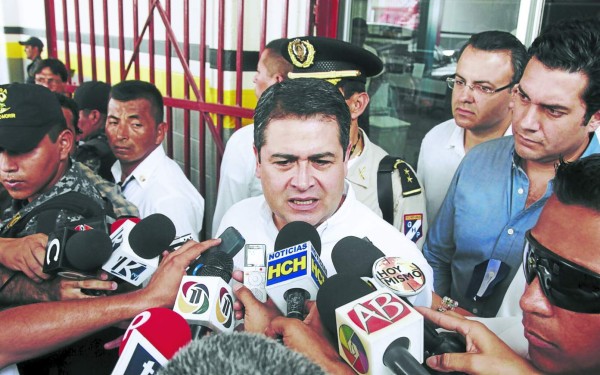 Juan Orlando Hernández anuncia segunda evaluación a ministros
