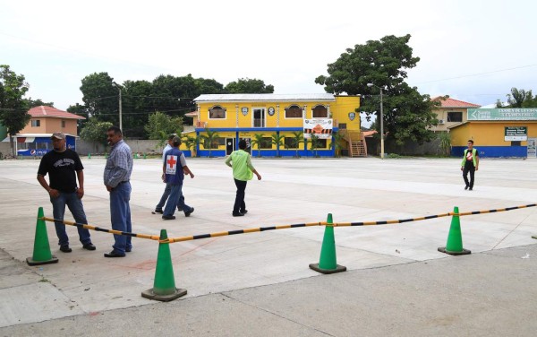 Parqueo de dirección regional de Tránsito listo la otra semana