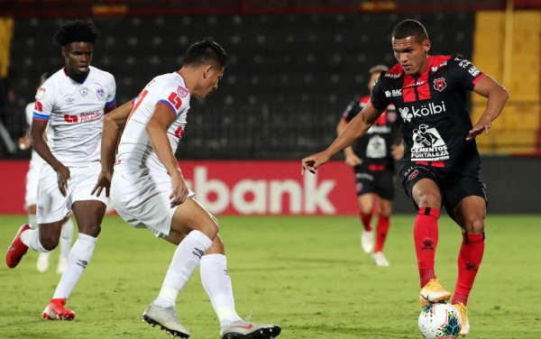 Olimpia pierde en penales ante Alajuelense y se queda sin final de la Liga Concacaf