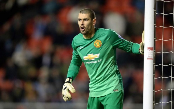 Víctor Valdés confirma su salida del Manchester United