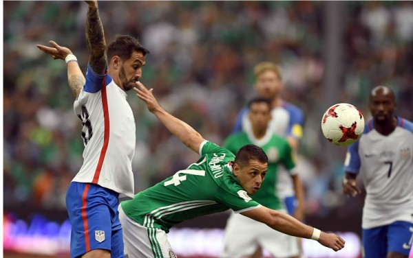 Estados Unidos le sacó un empate a México en el estadio Azteca