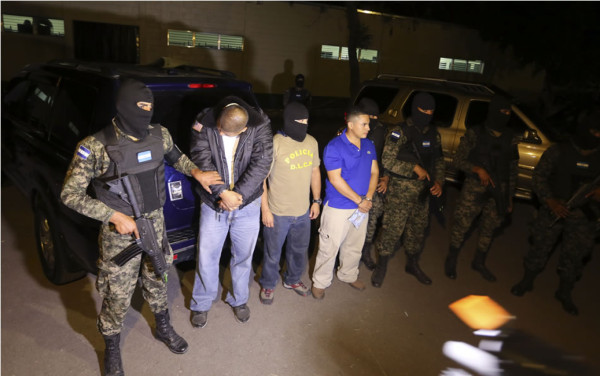 Honduras incauta más de un millón de dólares ocultos en carros