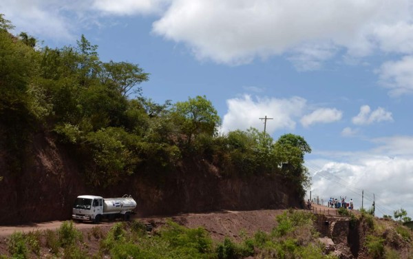 Hondureños flagelados por cortes de electricidad y agua por sequía