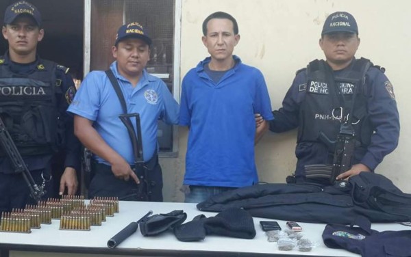 Capturan a barbero con droga y municiones en Siguatepeque
