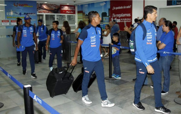 ﻿Selección de Honduras llegó cabizbaja y sin Jorge Luis Pinto