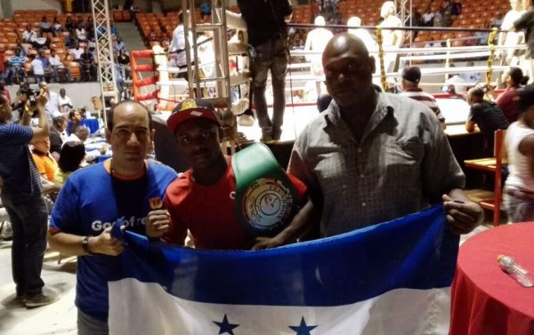 'Escorpión' Ruiz retiene su título de campeón centroamericano