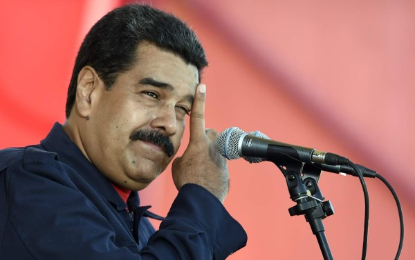 Maduro augura crisis en Venezuela, Capriles le pide diálogo