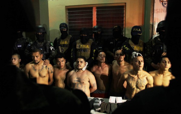 La curiosa captura en Honduras de 18 pandilleros de la 18 un 18 de enero