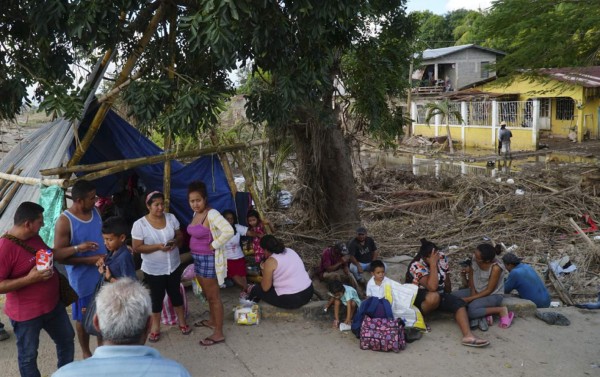 En la calle quedaron más de 2,000 habitantes de la colonia Guadalupe