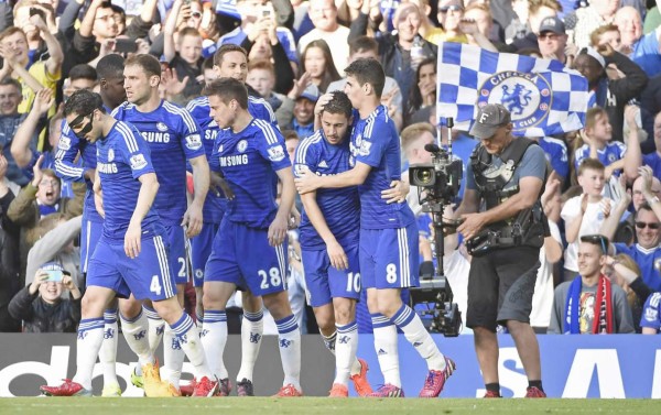 Chelsea acaricia la Premier League