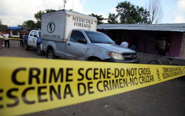 Señora venía de la iglesia y muere en tirotero entre 'barras bravas' en Tegucigalpa