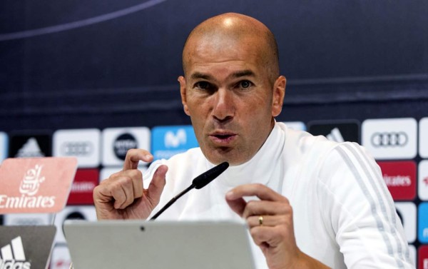 Zidane: '¿La ventaja de 7 puntos del Barça? No me preocupa, hay que remontar'