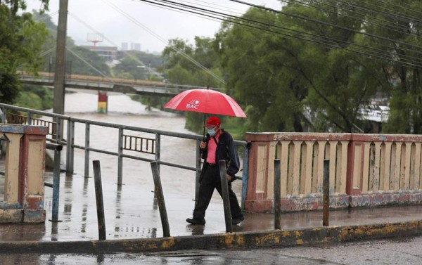Se intensifican lluvias en Honduras a medida que se acerca Eta