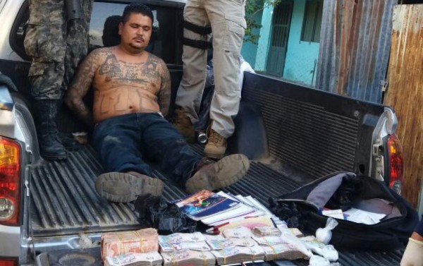 Capturan a pandilleros con un millón de lempiras en San Pedro Sula