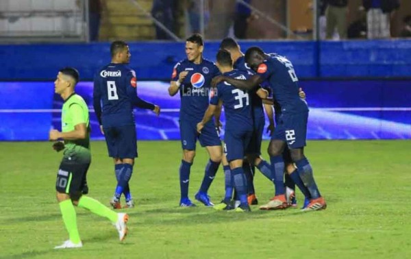 Motagua se queda con el liderato y clásico en repechaje