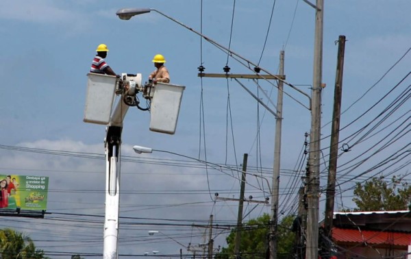 Empresarios: Apagones solo le dejarán pérdidas a Honduras