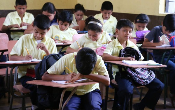 Registro escolar nacional de Honduras atrae a Paraguay