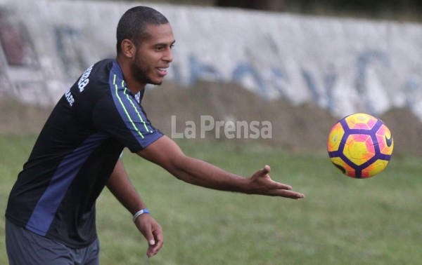 Eddie Hernández espera una oportunidad en la Selección de Honduras