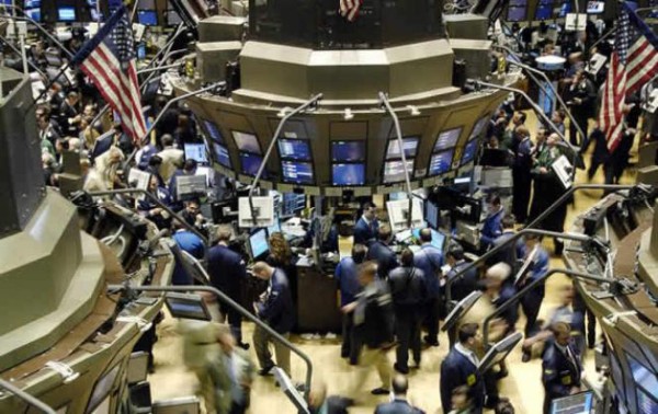 Crecimiento de EUA influencia alzas en Wall Street 