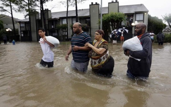 Houston y San Antonio en alerta por inundaciones repentinas
