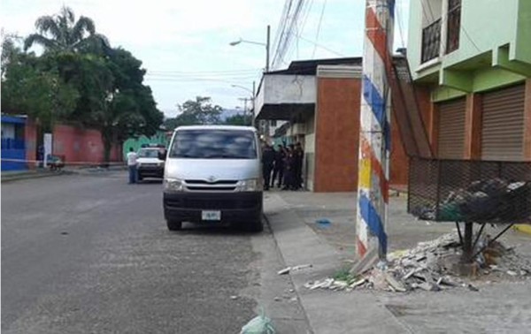 Matan a mujer que transportaba niños a escuelas en San Pedro Sula