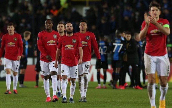 Manchester United descarta fichajes multimillonarios por crisis del coronavirus