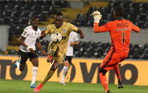 El Boavista, con Elis los 90 minutos y sin Benguché, sufre una nueva derrota en la Liga portuguesa