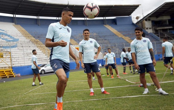 Juan Pablo Montes: 'Tanto en lo futbolístico como en medios, ellos se creen superiores a nosotros'